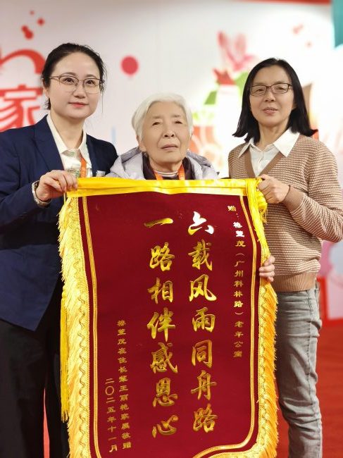 6389994577632703275986348