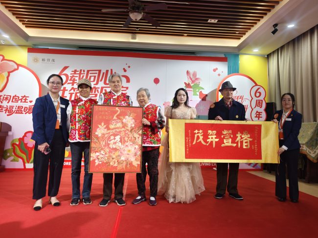 6389994580744403721377485